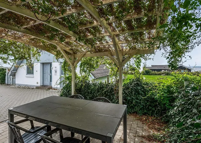 Vakantiehuis Snezana - 150m From The Sea By Interhome